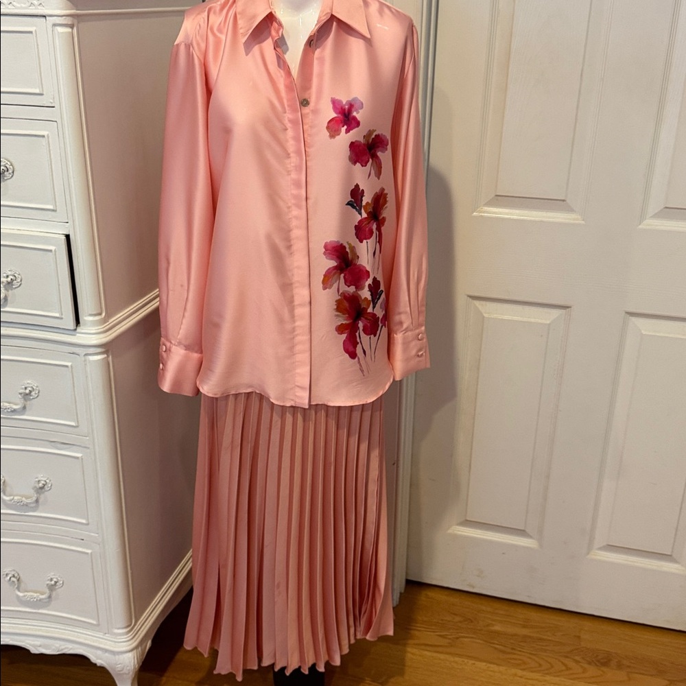 Zara Pink pleated maxi skirt with oversized floral blouse